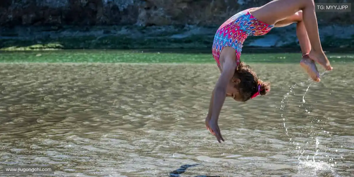 ⚡️ 实时比分,掌握赛事脉搏!